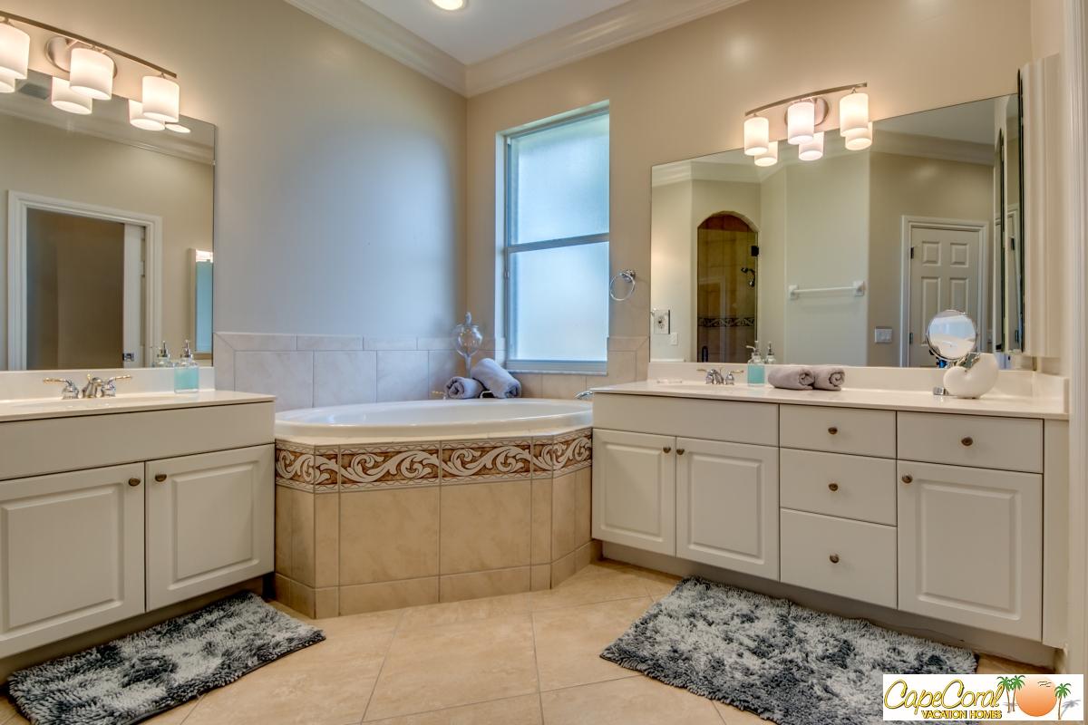 39-Master Bathroom